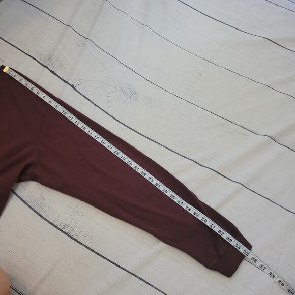 Duluth Trading Co Size XL Men’s Longtail Tee Maroon Gold Logo - Picture 6 of 6